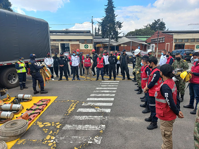 Capacitación en primeros auxilios y atención de desastres en la Brigada