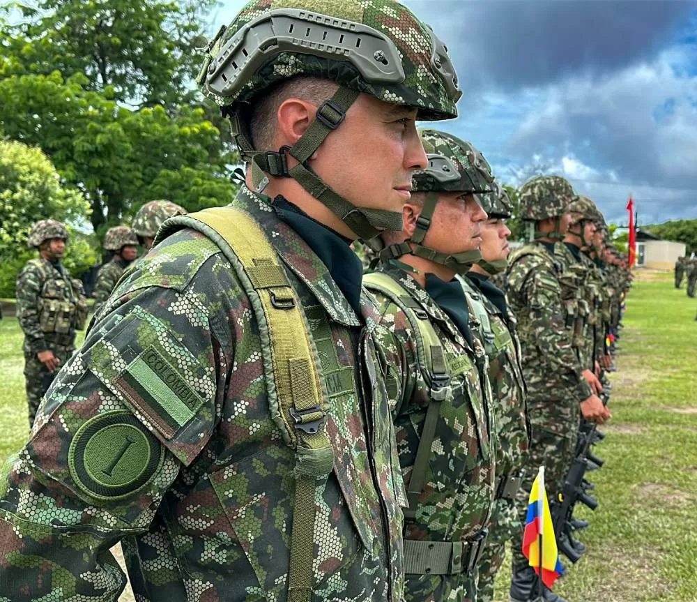 Hombres listos para actuar