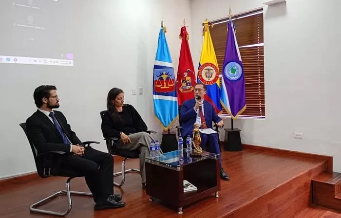 Semilleros de investigación del Ejército Nacional y la Universidad Libre participan en coloquio internacional sobre pedagogías en derechos humanos