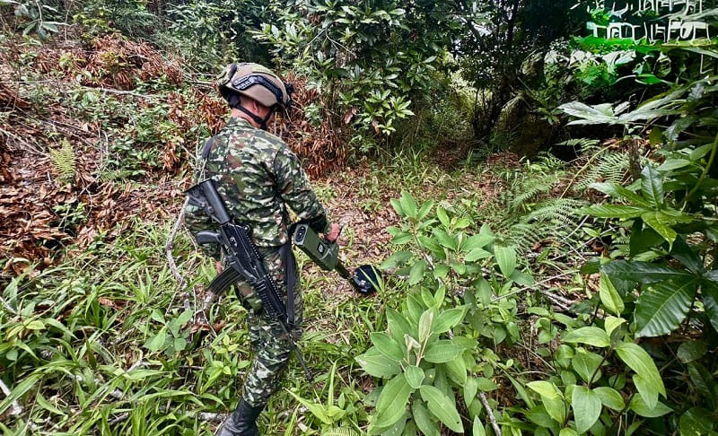Ejército Nacional ubicó y destruyó controladamente ocho dispositivos explosivos improvisados en zona de comunidades indígenas de Caldono, Cauca