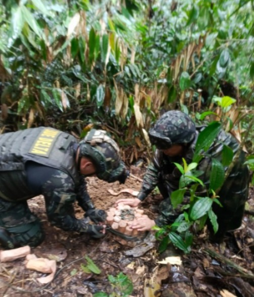 Tropas del Ejército desmantelaron depósito ilegal con material explosivo en zona rural de Putumayo