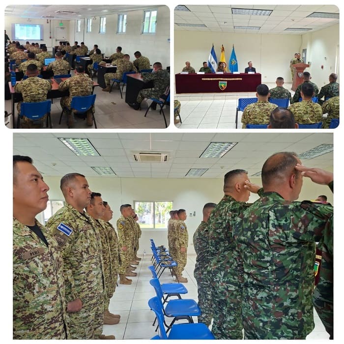 Ejército de El Salvador recibe comisión académica de instructores militares colombianos