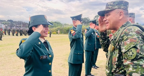 Desde la Brigada de Selva N.° 31, la cabo segundo Yurani Bolaños Lucero trabaja por la seguridad del Vaupés