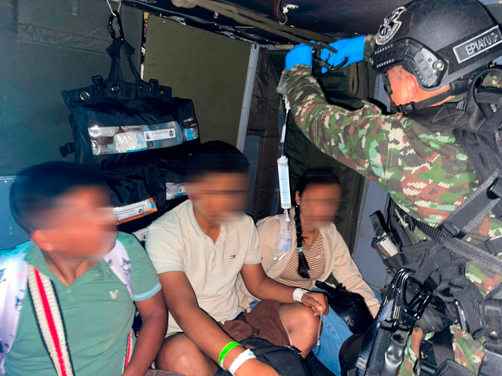 Ejército Nacional realiza evacuación aerotransportada de seis pacientes ante la emergencia causada por la ola invernal en el Oriente colombiano