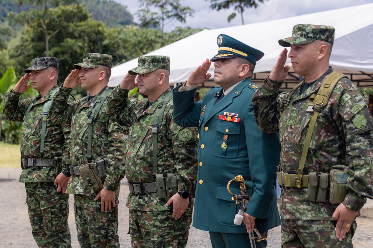 Ejército Nacional realizó transmisión de mando en el Batallón de Instrucción, Entrenamiento y Reentrenamiento N.° 8, en Risaralda