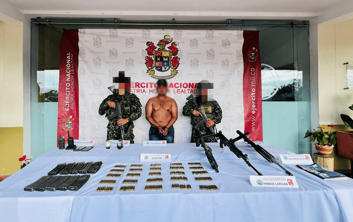 Ofensiva del Ejército Nacional en Mercaderes, Cauca, permitió captura de dos presuntos integrantes del grupo armado ELN y la destrucción de un complejo para procesar cocaína