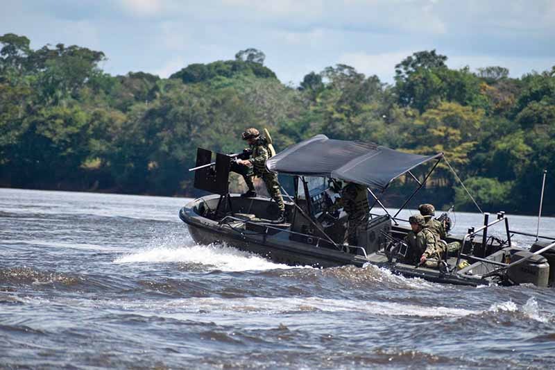 Cuarta División intensifica la ofensiva operacional y continúa debilitando las estructuras criminales en el suroriente del país